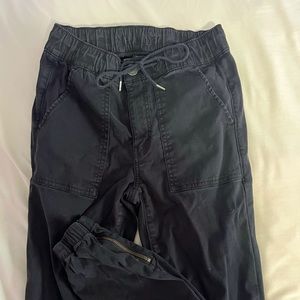 American Eagle joggers